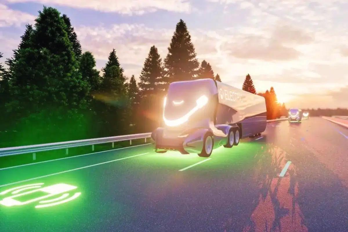 Une autoroute électrifiée va permettre à la France de devenir une des premières nations à permettre à ses conducteurs de recharger leur véhicule en roulant Une autoroute électrifiée va permettre à la France de devenir une des premières nations à permettre à ses conducteurs de recharger leur véhicule en roulant