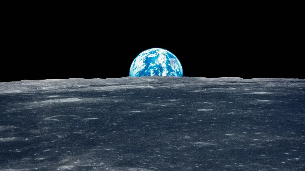 Qui possédera la Lune Qui va réellement s'approprier ses ressources inestimables Qui possédera la Lune Qui va réellement s'approprier ses ressources inestimables