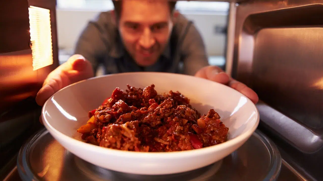 700 espèces de bactéries survivent à la chaleur votre micro-ondes est infesté sans que vous le sachiez 700 espèces de bactéries survivent à la chaleur votre micro-ondes est infesté sans que vous le sachiez