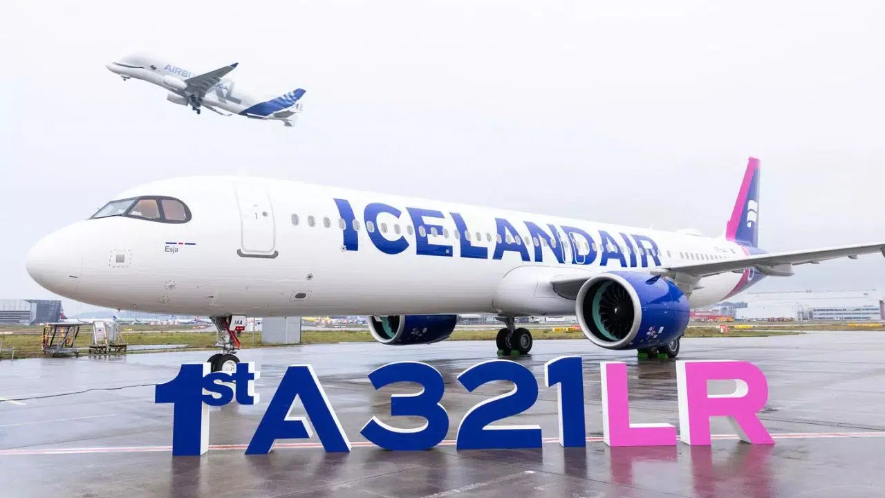 Airbus Icelandair dévoile l'A321LR, un géant éco-responsable Airbus Icelandair dévoile l'A321LR, un géant éco-responsable