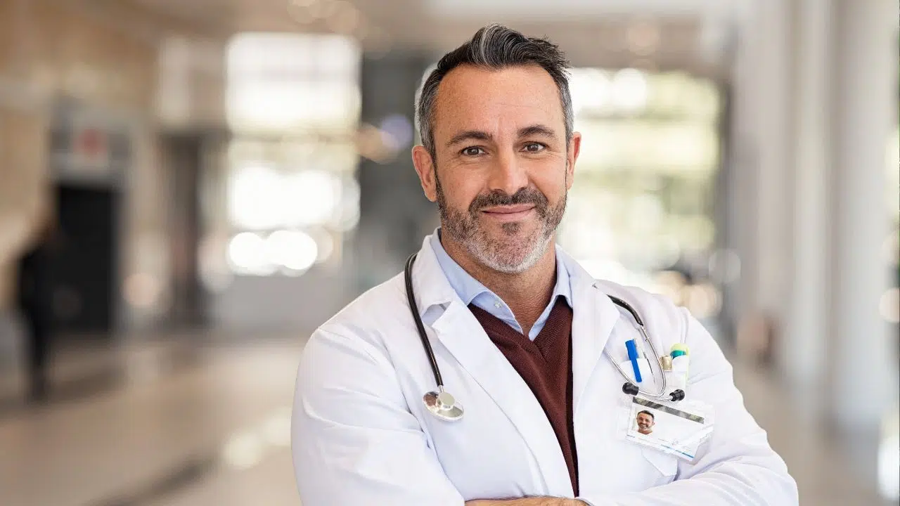 Classement des salaires des médecins libéraux en France par spécialité de 90 000 euros à plus de 400 000 euros