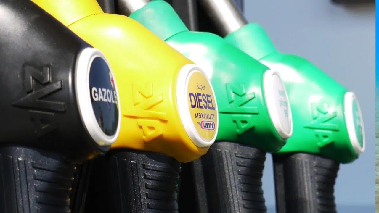 Plus de 12 astuces pour économiser sur le carburant de votre voiture Plus de 12 astuces pour économiser sur le carburant de votre voiture