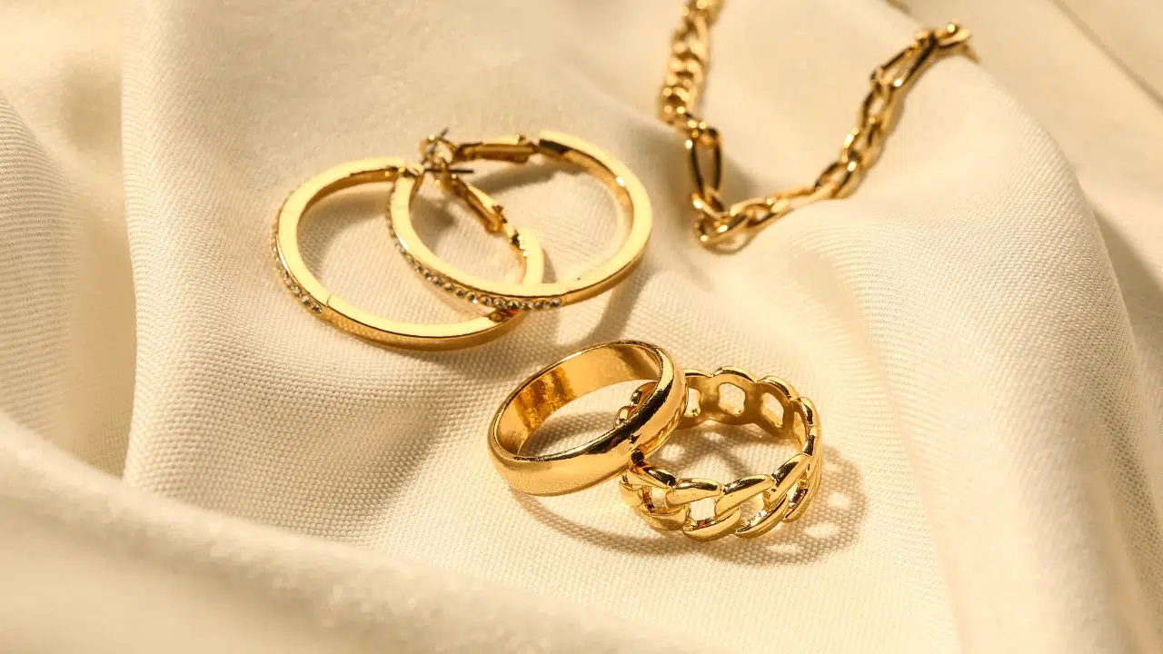 Pourquoi les bijoux en or 18 carats sont-ils plus chers que l'or 9 carats