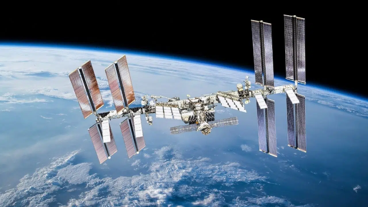 Un laboratoire d’astrochimie et d’exobiologie de pointe déployé à bord de la Station spatiale internationale (ISS) Un laboratoire d’astrochimie et d’exobiologie de pointe déployé à bord de la Station spatiale internationale (ISS)