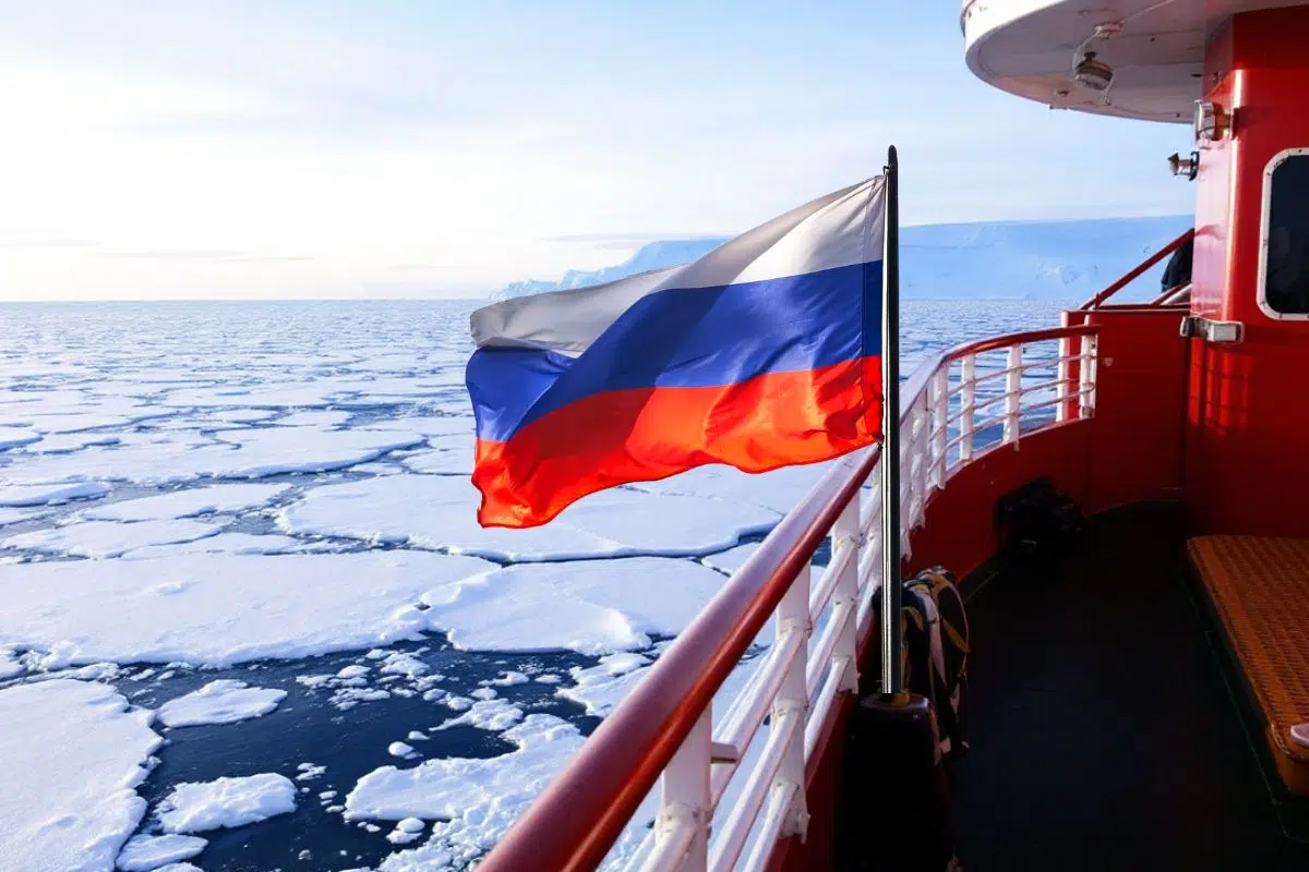 La Russie développe une véritable flotte de colosses nucléaires pour briser les glaces de l'Arctique et s'ouvrir de nouvelles voies commerciales La Russie développe une véritable flotte de colosses nucléaires pour briser les glaces de l'Arctique et s'ouvrir de nouvelles voies commerciales