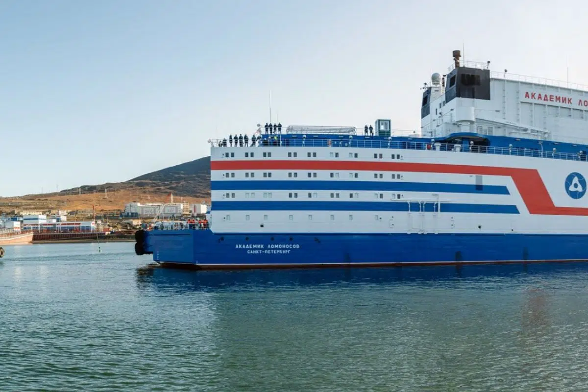 Cette centrale nucléaire flottante a déjà fourni de quoi Cette centrale nucléaire flottante a déjà fourni de quoi