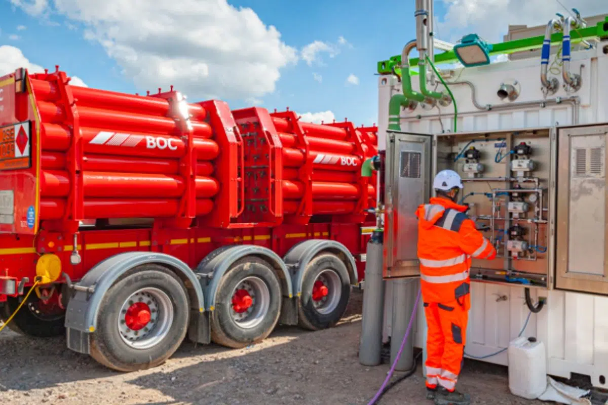 Le plus grand chantier d'Europe à 126 milliards d'euros profite de son budget colossal pour innover avec des piles à combustible hydrogène Le plus grand chantier d'Europe à 126 milliards d'euros profite de son budget colossal pour innover avec des piles à combustible hydrogène