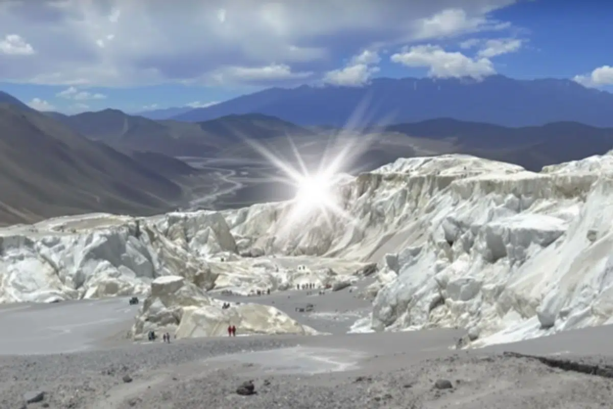 Un gisement de lithium de 600 milliards d'euros vient d'être découvert Un gisement de lithium de 600 milliards d'euros vient d'être découvert