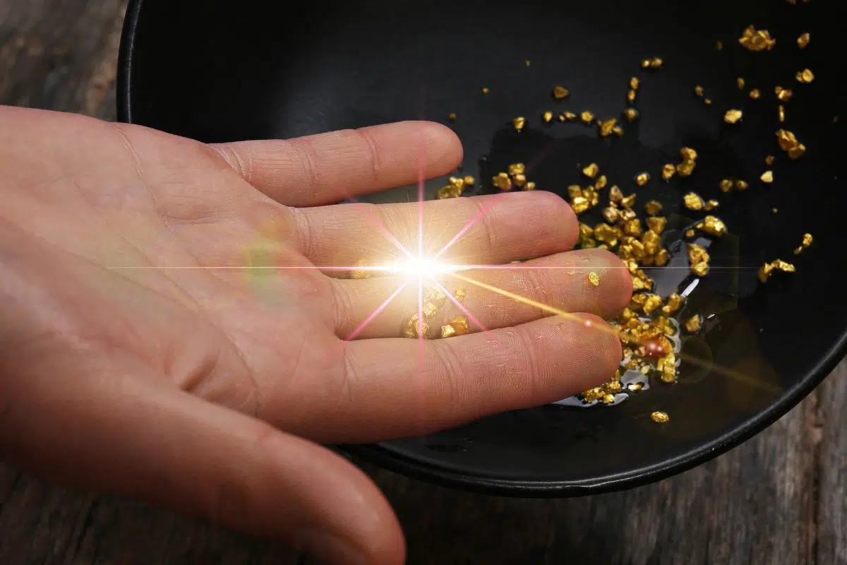 Une nouvelle ruée vers l'or pourrait débuter avec la découverte du rôle fondamental de cet élément chimique dans le transport du précieux métal par le magma Une nouvelle ruée vers l'or pourrait débuter avec la découverte du rôle fondamental de cet élément chimique dans le transport du précieux métal par le magma