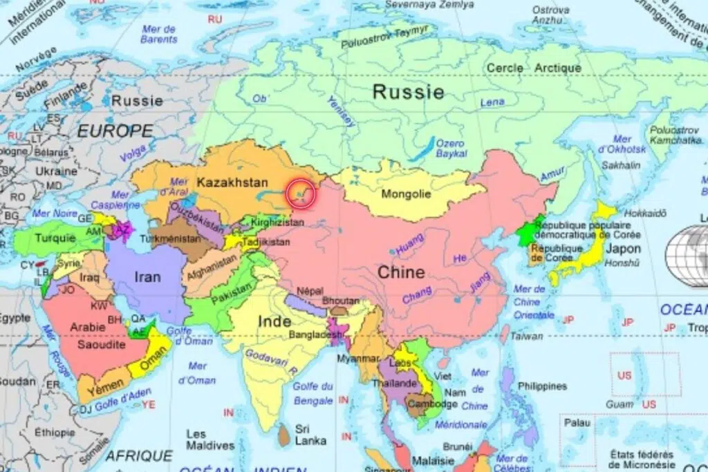 Le Col d'Alataw entre la Chine et le Kazakhstan.