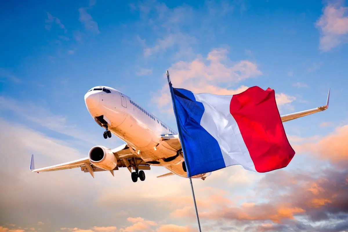 Ces 2 géants français des hautes technologies préparent une hégémonie de la France sur ce domaine stratégique de l’aviation : la gestion du trafic aérien Ces 2 géants français des hautes technologies préparent une hégémonie de la France sur ce domaine stratégique de l’aviation : la gestion du trafic aérien