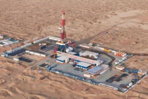 La Chine bat un double record dans le désert du Taklamakan qui témoigne de sa nouvelle puissance acquise dans le domaine du forage