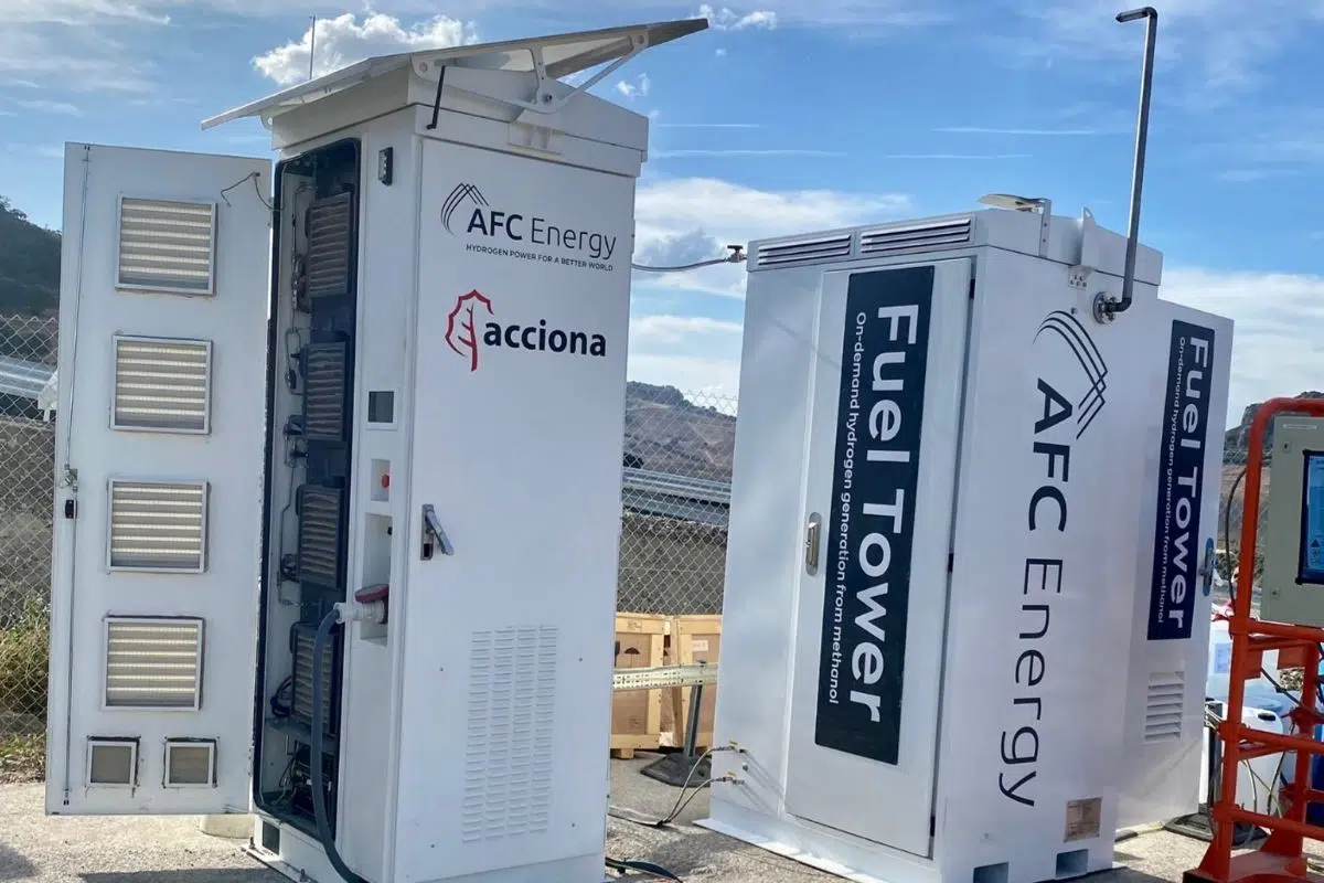 Le Royaume-Uni trouve une solution astucieuse au double problème posé par l'hydrogène : sa portabilité et son coût Le Royaume-Uni trouve une solution astucieuse au double problème posé par l'hydrogène : sa portabilité et son coût