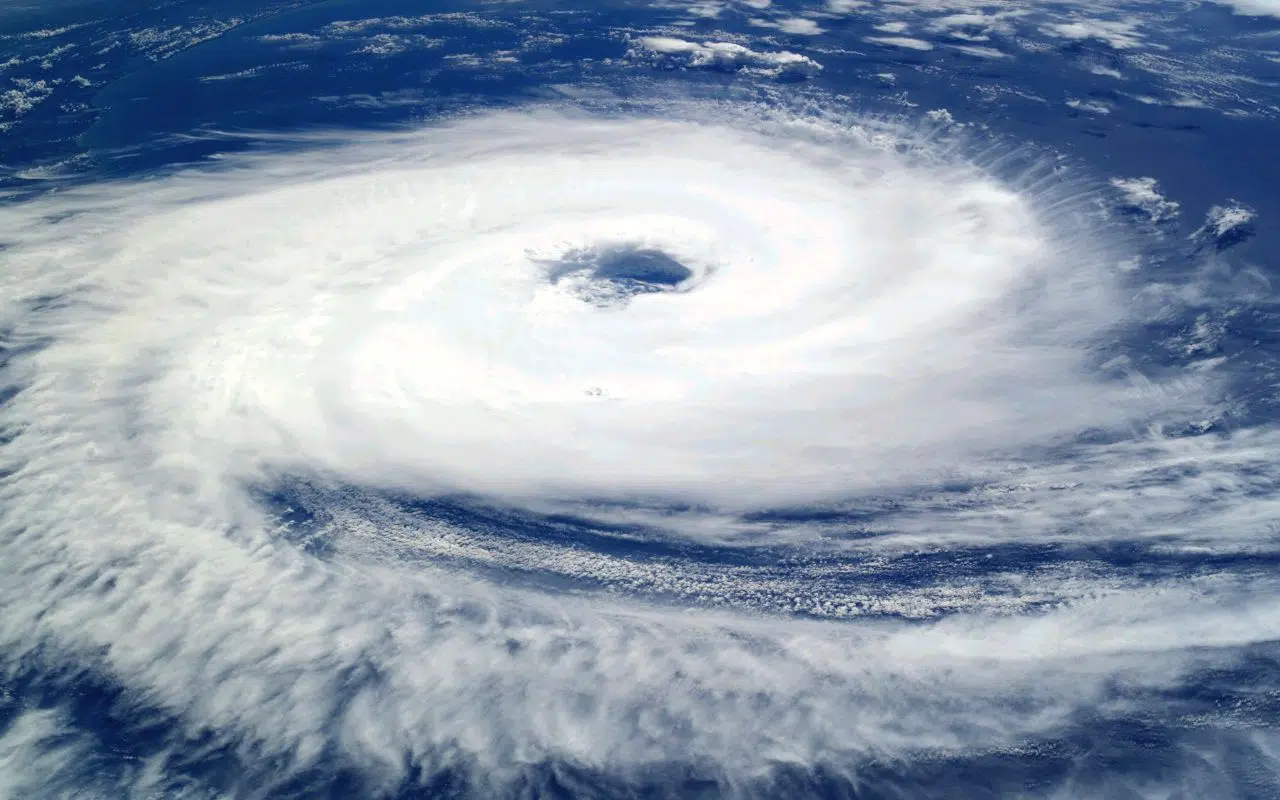 Les ouragans changent de trajectoire pourquoi se forment-ils de plus en plus au sud de l'Atlantique Nord Les ouragans changent de trajectoire pourquoi se forment-ils de plus en plus au sud de l'Atlantique Nord