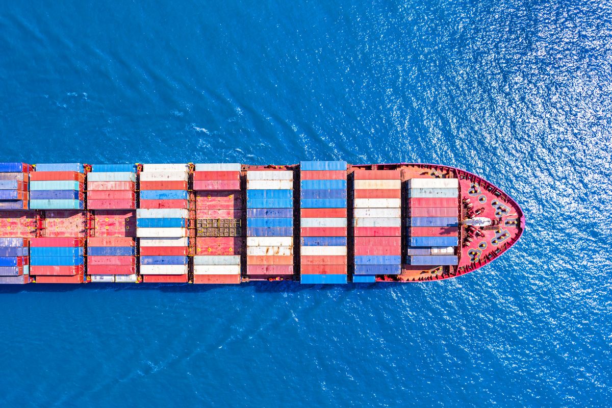 Vous ne connaissez pas encore ce champion français qui est littéralement en train d'envahir les océans avec sa technologie de pointe Vous ne connaissez pas encore ce champion français qui est littéralement en train d'envahir les océans avec sa technologie de pointe