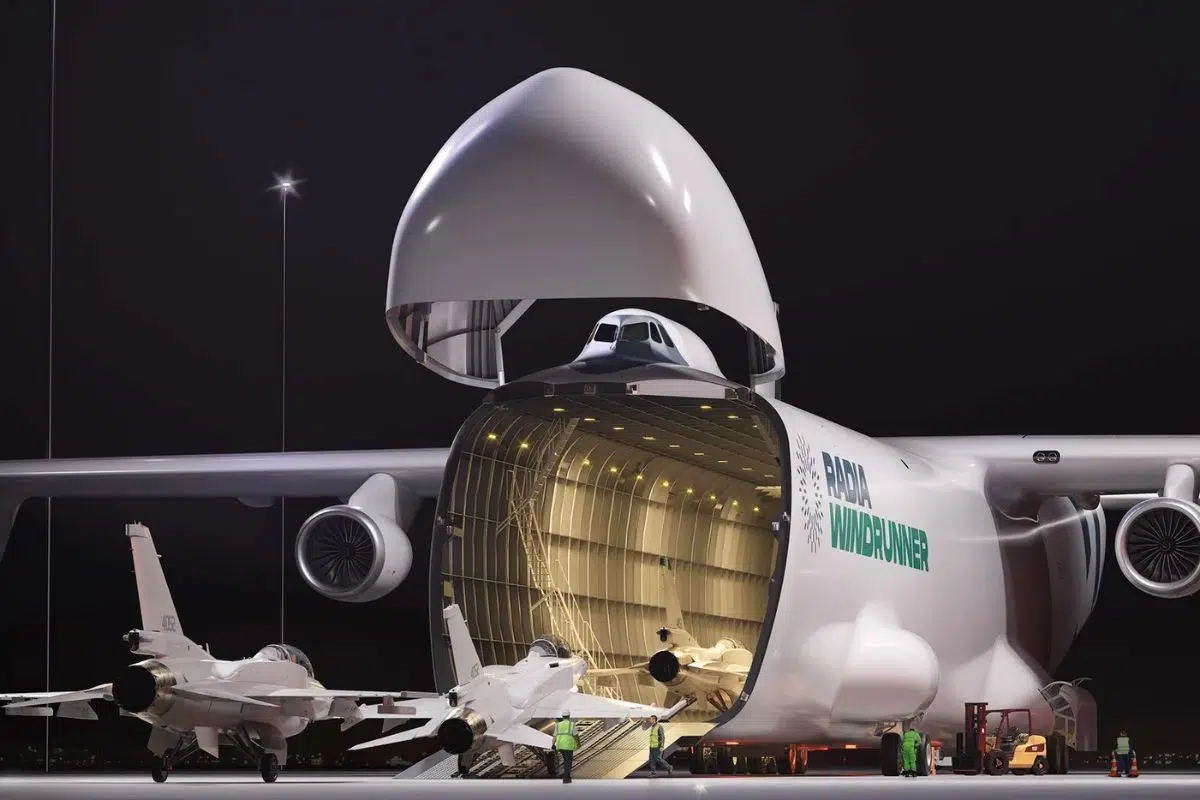 Le futur plus grand avion du monde et ses 109 mètres de long pourrait être détourné de sa mission initiale qui était de porter des pales d'éoliennes à des fins militaires Le futur plus grand avion du monde et ses 109 mètres de long pourrait être détourné de sa mission initiale qui était de porter des pales d'éoliennes à des fins militaires