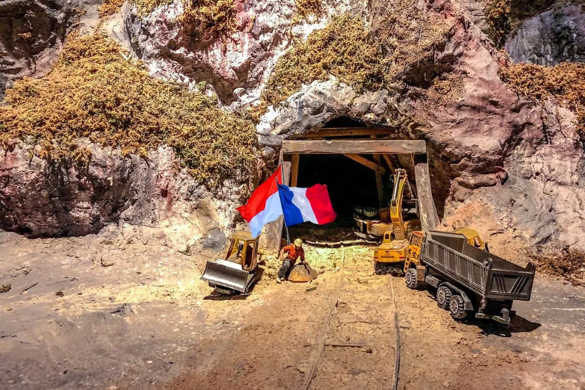 Eramet positionne idéalement la France sur un des métaux les plus stratégiques du monde à 14 300 € / tonne en Indonésie : le nickel Eramet positionne idéalement la France sur un des métaux les plus stratégiques du monde à 14 300 € / tonne en Indonésie : le nickel