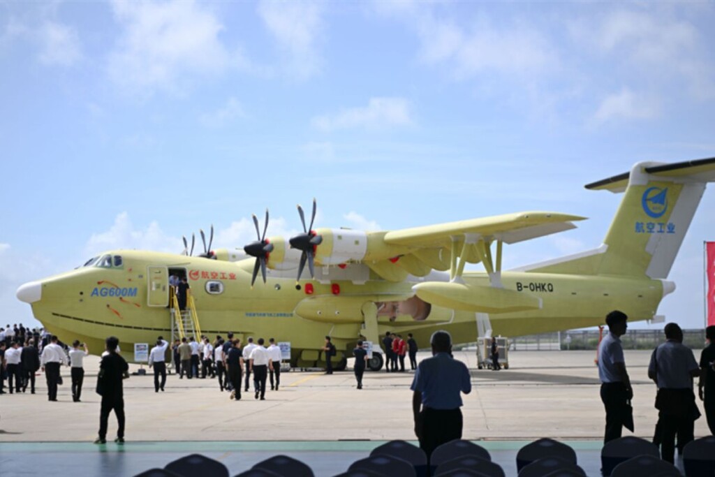 Cette photo prise le 11 juin 2025 montre le premier avion AG600 produit en série chez AVIC General Huanan Aircraft Industry Co. à Zhuhai, dans la province du Guangdong (sud de la Chine). [Photo/Xinhua]