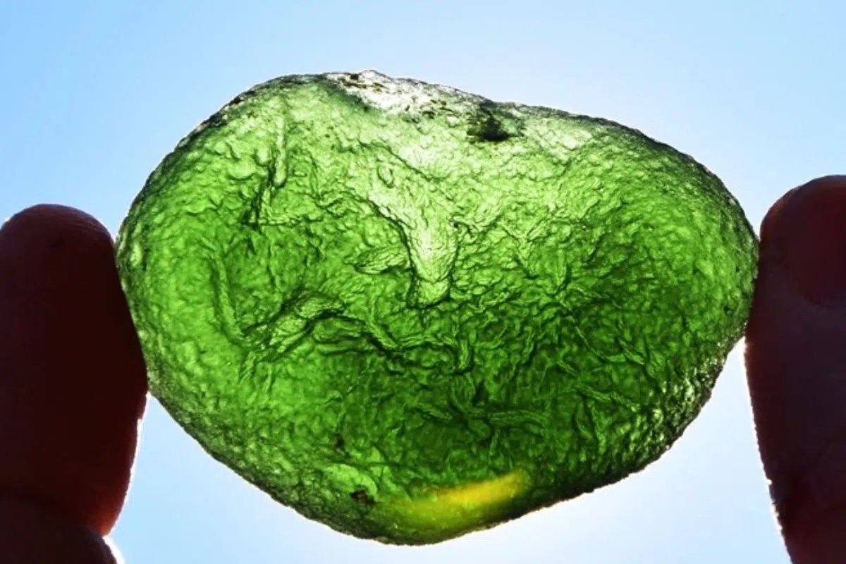 Cette pierre unique en son genre peut valoir 110 000 € le kilo et ne se trouve qu'à un seul endroit sur Terre Cette pierre unique en son genre peut valoir 110 000 € le kilo et ne se trouve qu'à un seul endroit sur Terre