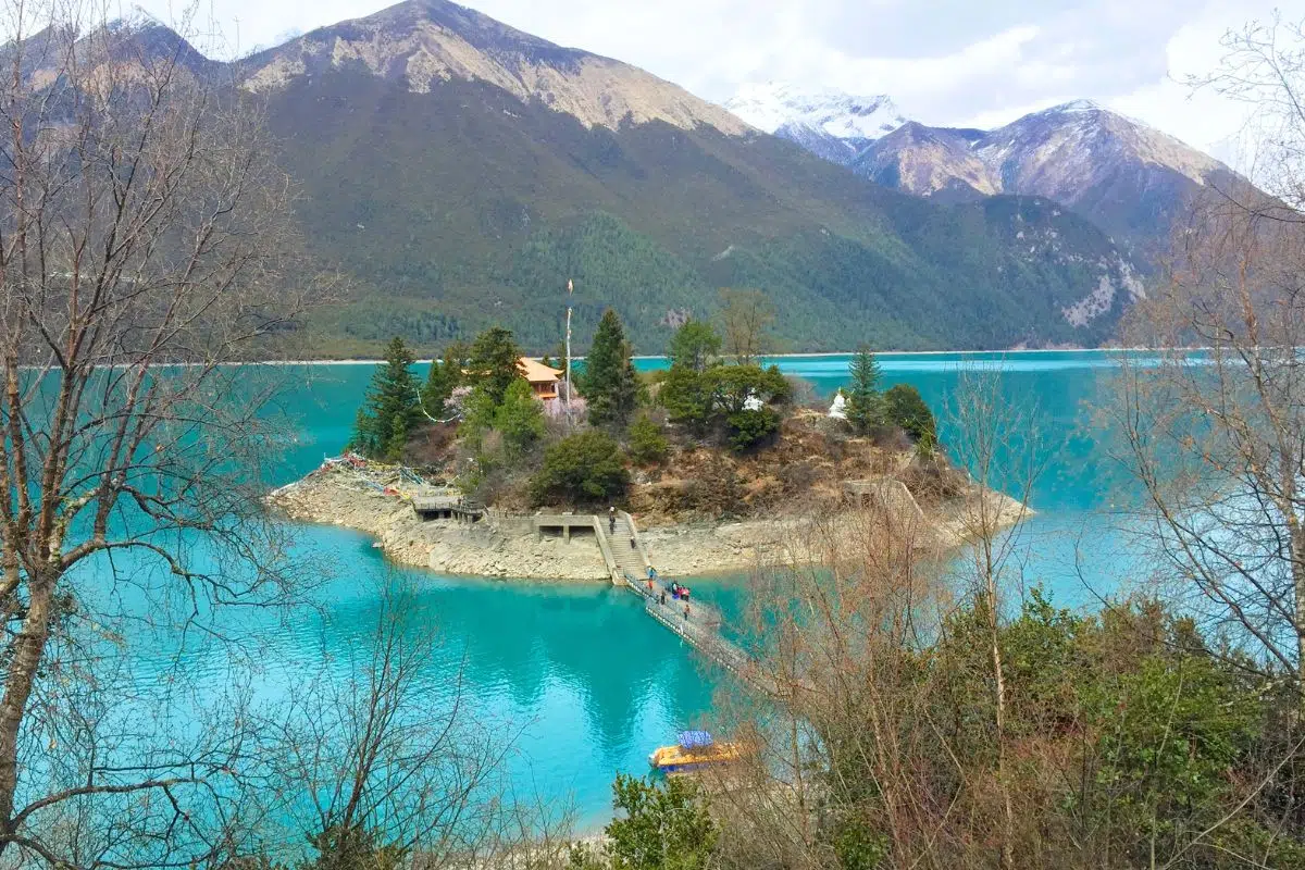 Le plus grand chantier du monde a 153 milliards d'euros vient de commencer en Chine mais il n'est pas au goût de tout le monde Le plus grand chantier du monde a 153 milliards d'euros vient de commencer en Chine mais il n'est pas au goût de tout le monde