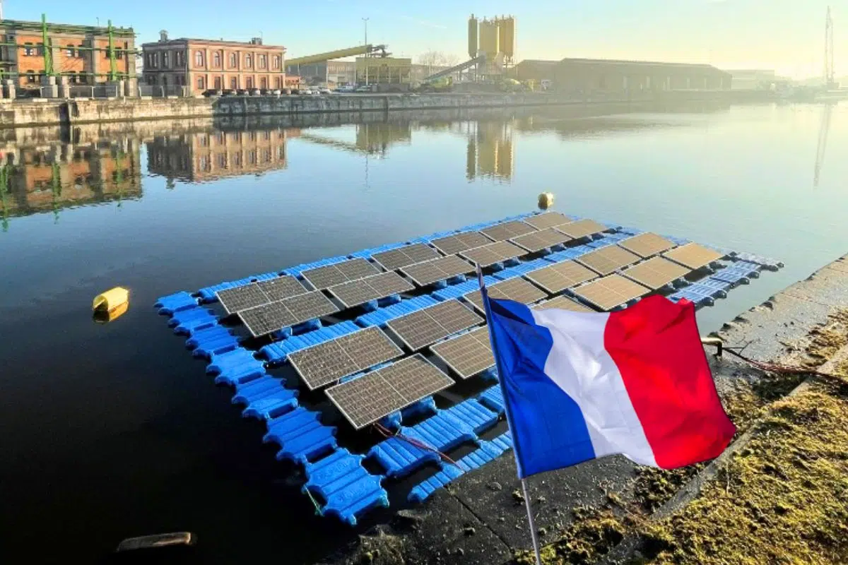 La France veut revenir dans le jeu géopolitique des panneaux solaires avec cette invention tricolore qui pourrait développer un secteur de niche pour les ports