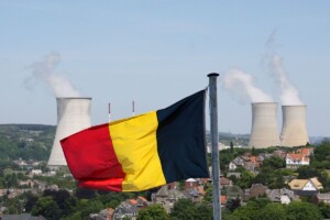 La France appelée à la rescousse des centrales nucléaires belges après une volte-face à 180° du plat pays sur la question de l'atome