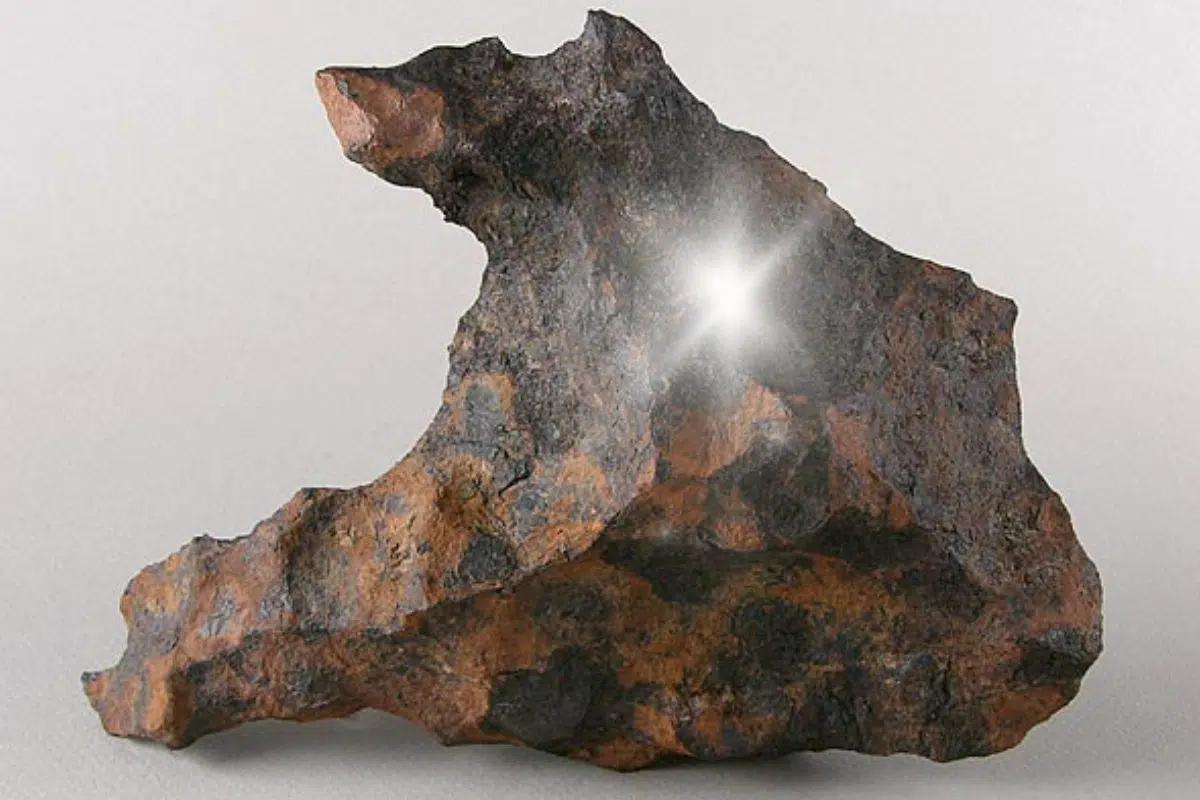 50 000 ans et c'est la première fois que l'homme parvient à recréer sur Terre ce diamant aux propriétés exceptionnels trouvé dans une météorite 50 000 ans et c'est la première fois que l'homme parvient à recréer sur Terre ce diamant aux propriétés exceptionnels trouvé dans une météorite