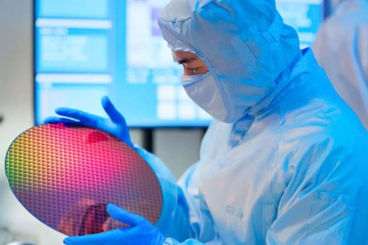 Le leader mondial de ce gaz indispensable aux semi-conducteurs est français et il entend profiter de la manne des 43 milliards d'euros du plan de relance de l’UE Le leader mondial de ce gaz indispensable aux semi-conducteurs est français et il entend profiter de la manne des 43 milliards d'euros du plan de relance de l’UE