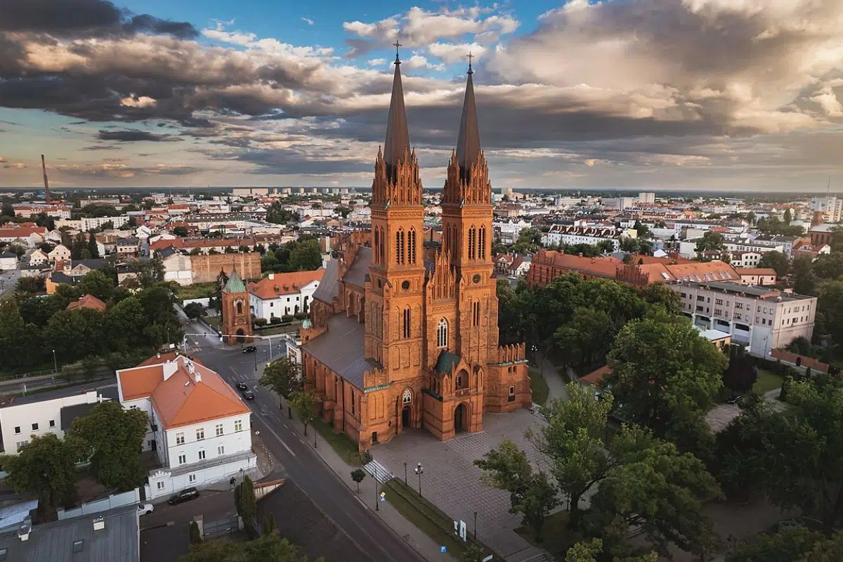Ce pays va prendre la tête de cette course énergétique devant la France et devenir le premier d'Europe à construire un mini réacteur nucléaire modulaire Ce pays va prendre la tête de cette course énergétique devant la France et devenir le premier d'Europe à construire un mini réacteur nucléaire modulaire