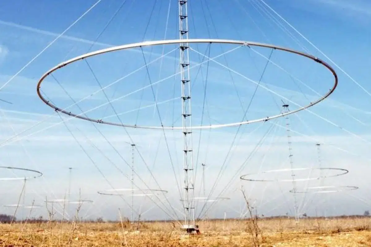 La France est la seule en Europe à maitriser cette technologie très complexe de radar transhorizon grâce au projet Nostradamus