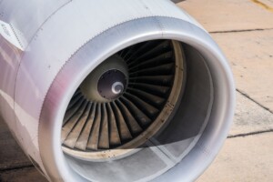 Ce géant de l'aviation français veut s'attaquer à un problème qui représente 2 000 milliards d'euros soit plus de 3% du PIB mondial : l'usure des matériaux