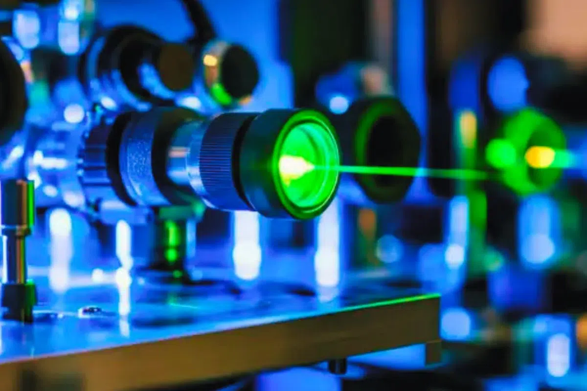 Les Etats-Unis veulent mettre fin à une dépendance notamment française sur un domaine stratégique : l'enrichissement d'uranium pour centrales nucléaires Les Etats-Unis veulent mettre fin à une dépendance notamment française sur un domaine stratégique : l'enrichissement d'uranium pour centrales nucléaires