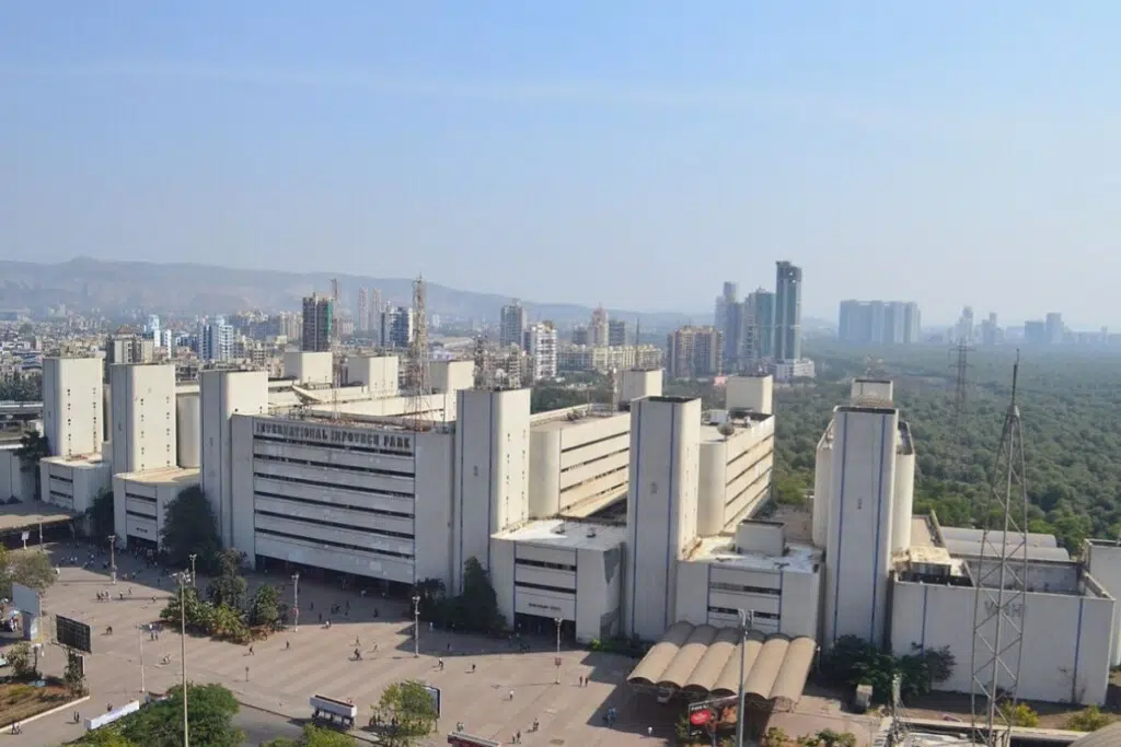 Complexe de la gare de Vashi à Navi Mumbai.