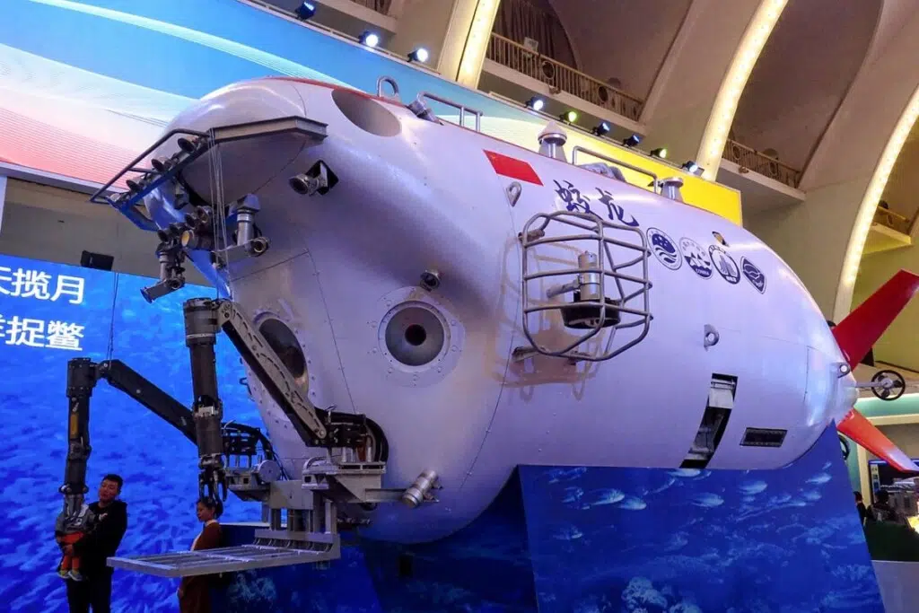 Le navire Shenhai 1 transporte le Jiaolong, un petit bijou de technologie sous-marine.