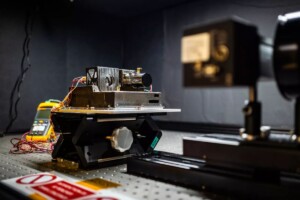 La France à la conquête de Mars avec ce défi technique à la hauteur de la réputation des ingénieurs de l'Hexagone : faire tenir un laser high-tech dans 150 grammes