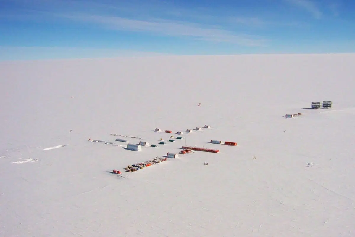 Le Royaume-Uni bat un record en Antarctique qui fait saliver les scientifiques du monde entier avec la plus vieille archive terrestre jamais analysée Le Royaume-Uni bat un record en Antarctique qui fait saliver les scientifiques du monde entier avec la plus vieille archive terrestre jamais analysée