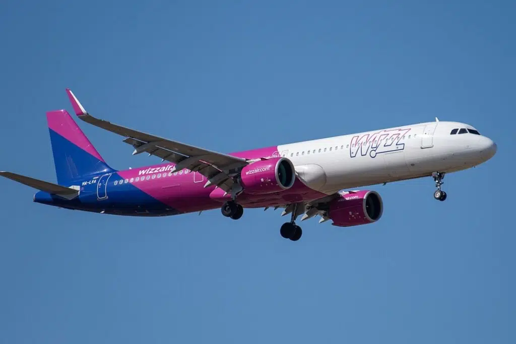 WZZ912A en provenance de Nour-Soultan. Le premier trajet, WZZ911A, reliait Budapest à Nour-Soultan – la Hongrie utilise l’A321neo de Wizz Air pour transporter du matériel médical dans le cadre de la lutte contre le COVID-19.