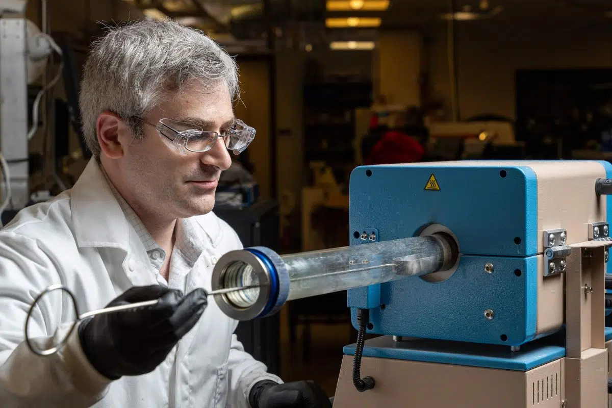 Ces scientifiques américains ont eu la surprise de leur vie en découvrant ce gel métallique après une de leur expérience