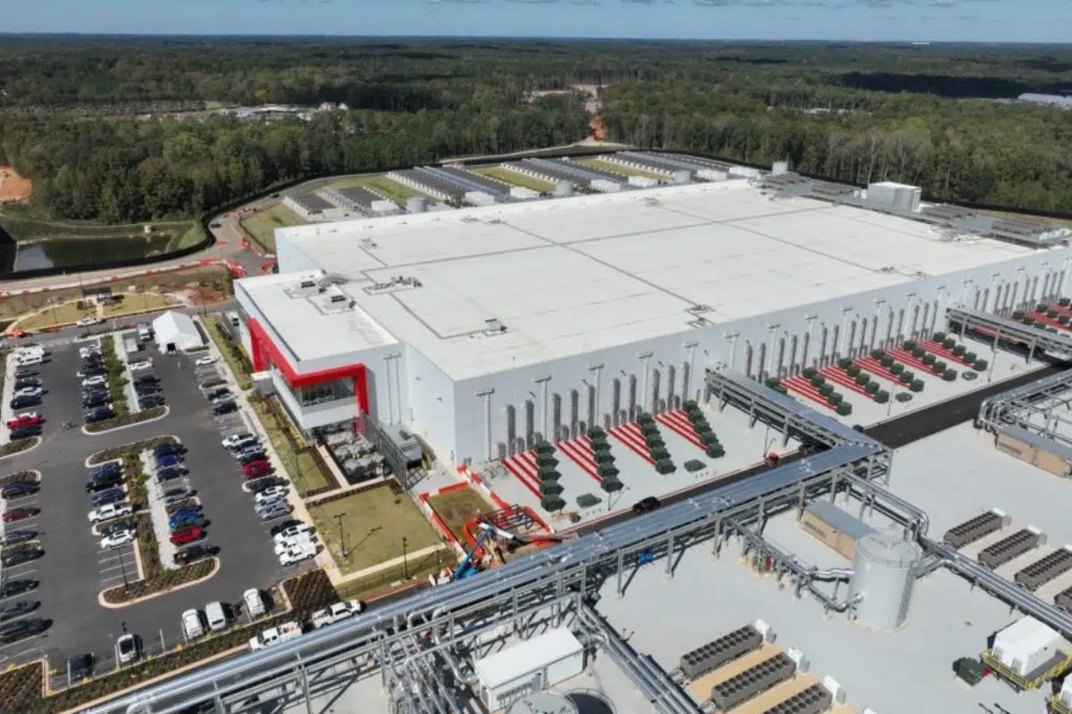 Microsoft lance sa première super-usine d’IA destinée à entraîner des modèles géants en quelques semaines Microsoft lance sa première super-usine d’IA destinée à entraîner des modèles géants en quelques semaines