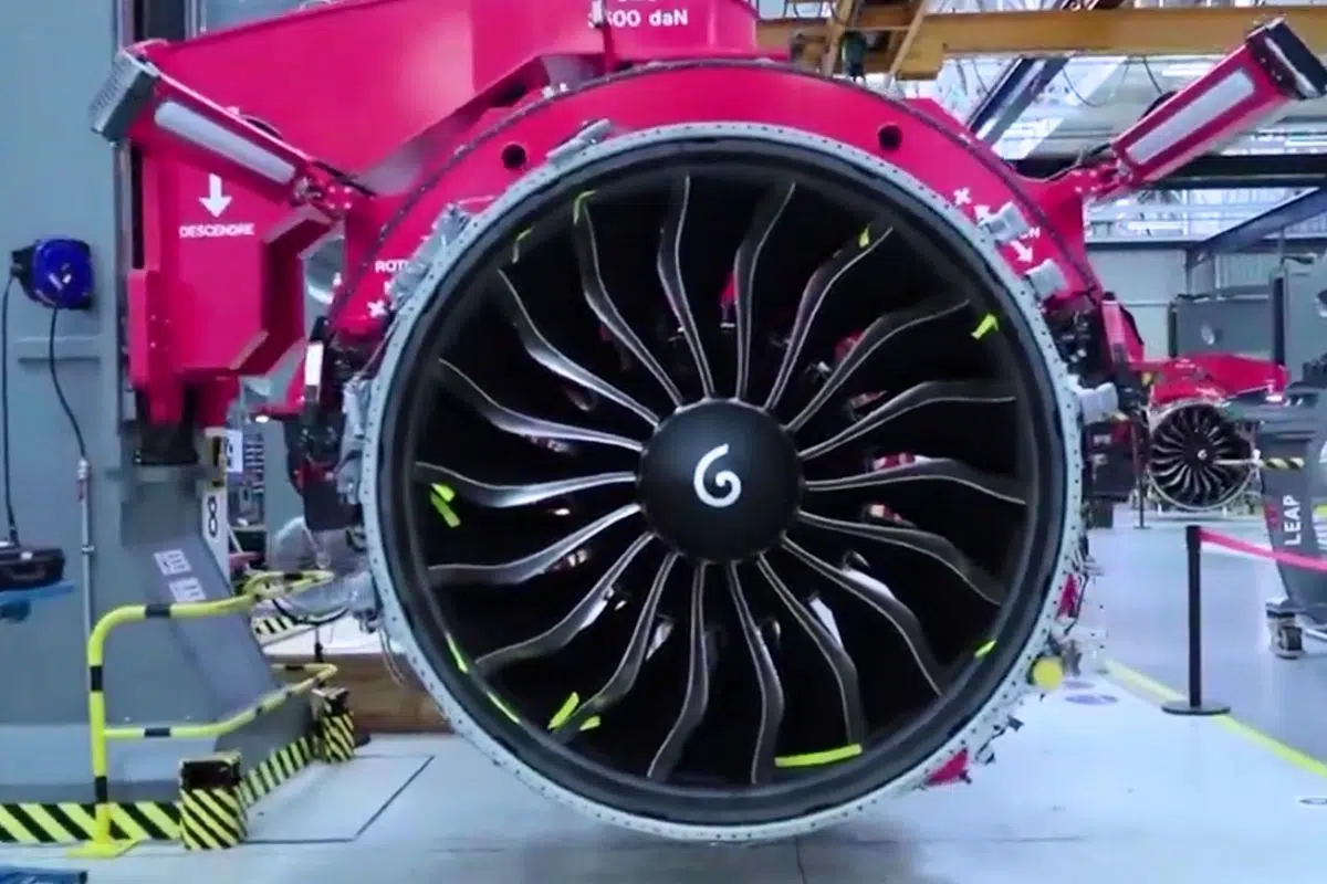 Encore un méga-contrat de plus d’1,4 milliard d’euros pour le français Safran qui conforte sa place de leader sur le marché des moteurs d’avion avec son LEAP-1A Encore un méga-contrat de plus d’1,4 milliard d’euros pour le français Safran qui conforte sa place de leader sur le marché des moteurs d’avion avec son LEAP-1A