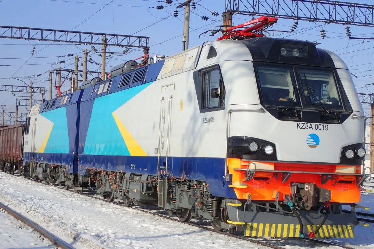 Moins médiatisé que le contrat des 100 rafales à l'Ukraine, Alstom vient pourtant de vendre lui aussi pour 470 millions de rames Traxx au même pays Moins médiatisé que le contrat des 100 rafales à l'Ukraine, Alstom vient pourtant de vendre lui aussi pour 470 millions de rames Traxx au même pays