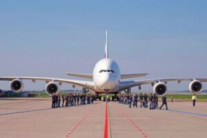 Airbus ne reproduira pas « l'erreur » de l'A380 mais ne le laissera pas non plus le champ libre à Boeing avec un nouveau projet dans les cartons : l'A350-2000