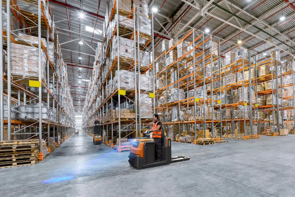 Les 800 000 salariés du secteur de logistique en France vont pouvoir se réjouir du dernier bijou high-tech de Toyota : la série OPTIO-L Les 800 000 salariés du secteur de logistique en France vont pouvoir se réjouir du dernier bijou high-tech de Toyota : la série OPTIO-L