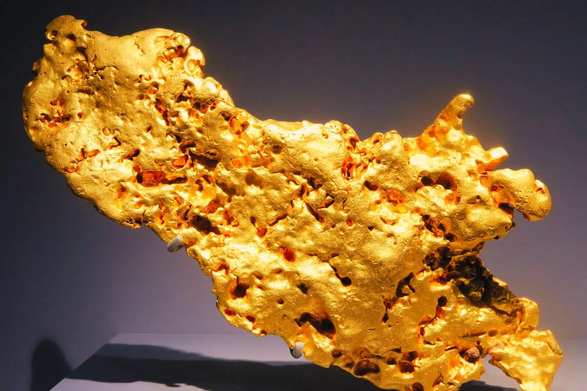 Une découverte à 2 400 milliards d’euros potentiels avec ce nouvel allié inattendu qui s'offre à l’industrie aurifère pour savoir où prospecter Une découverte à 2 400 milliards d’euros potentiels avec ce nouvel allié inattendu qui s'offre à l’industrie aurifère pour savoir où prospecter