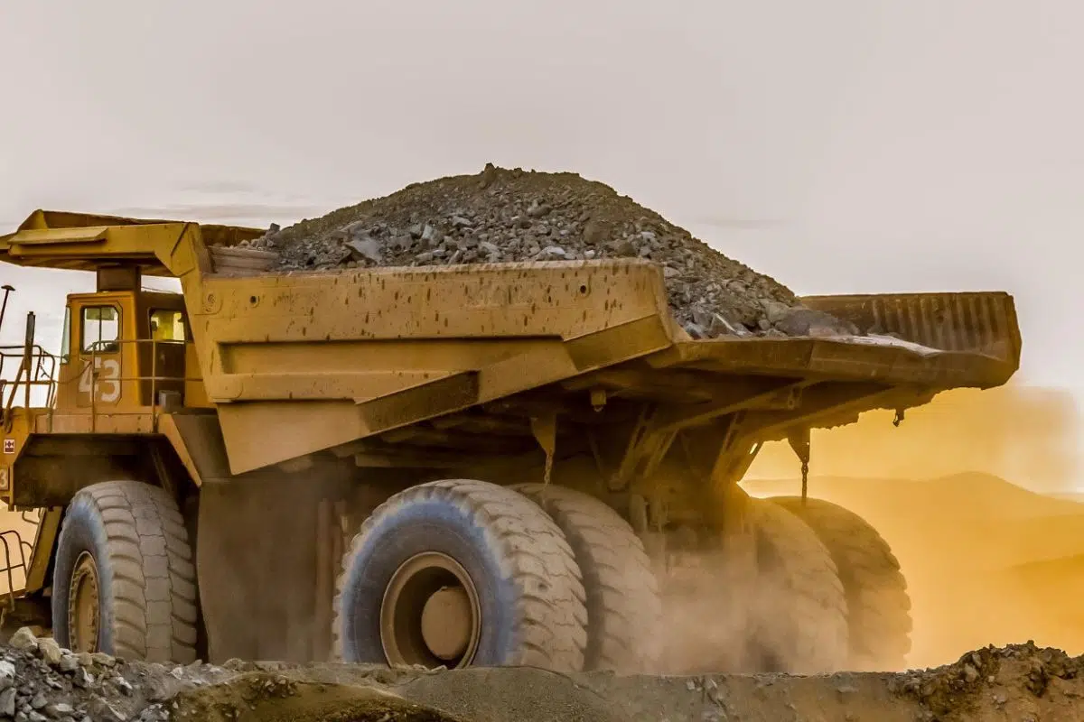 Une mine à 45 milliards d’euros mais inexploitable à cause de son environnement hostile ? Pas un problème pour la Chine et sa nouvelle flotte de camions autonomes Une mine à 45 milliards d’euros mais inexploitable à cause de son environnement hostile ? Pas un problème pour la Chine et sa nouvelle flotte de camions autonomes