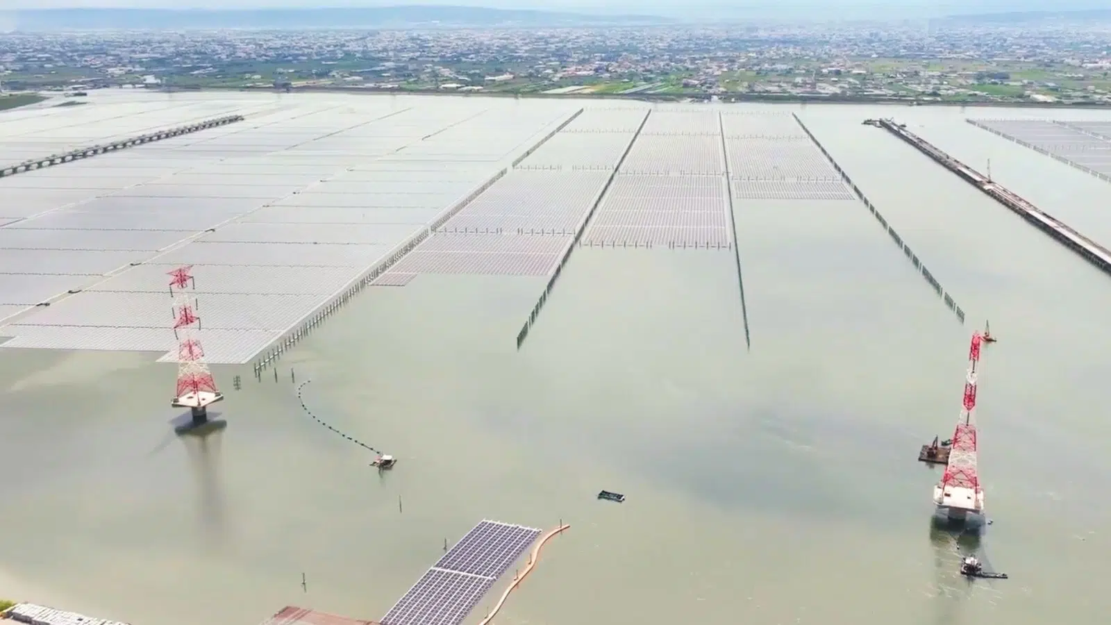 La Chine signe un nouveau record mondial dans l'énergie avec cet exploit titanesque dans son usine photovoltaïque de Tianwan et ses 19,45 kilomètres de ligne à 220 kV