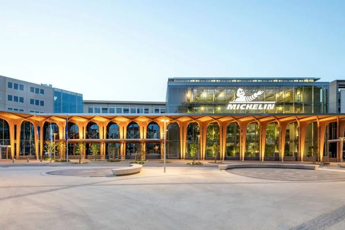 Déjà leader mondial du pneu, Michelin voit encore plus grand et va miser plus de 500 millions d'euros sur ce double rachat aux Etats-Unis Déjà leader mondial du pneu, Michelin voit encore plus grand et va miser plus de 500 millions d'euros sur ce double rachat aux Etats-Unis