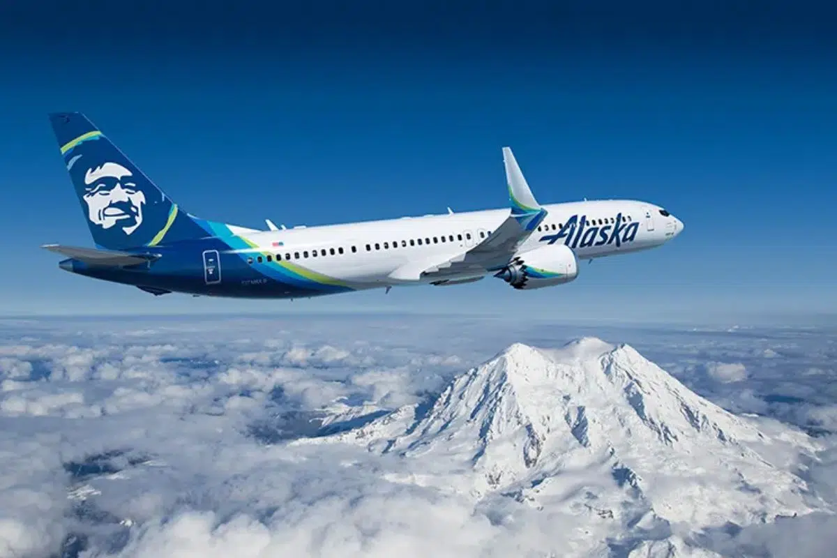 Le plus grand concurrent d'Airbus revient dans la course avec ce méga-contrat estimé minimum à 6 milliards d'euros pour 110 avions à destination d’Alaska Airlines Le plus grand concurrent d'Airbus revient dans la course avec ce méga-contrat estimé minimum à 6 milliards d'euros pour 110 avions à destination d’Alaska Airlines
