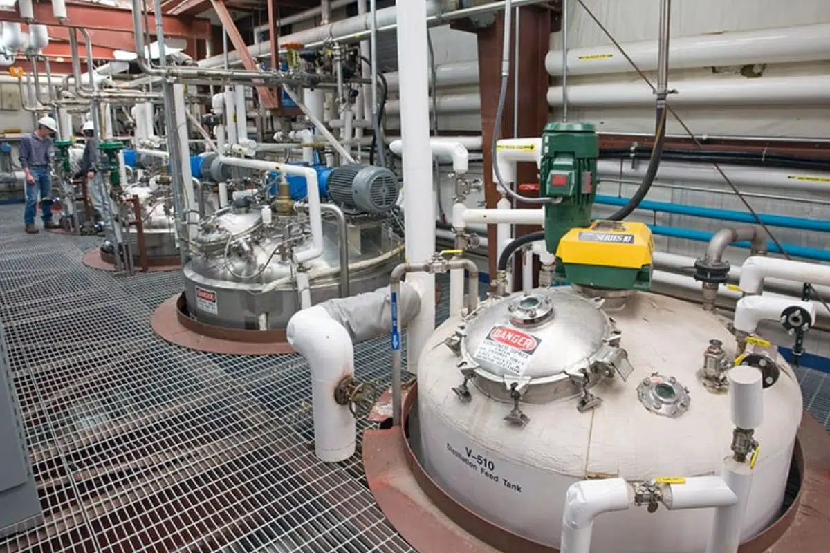 Les Etats-Unis multiplient par 36 leurs chances de dominer un marché qui pèsera 21,5 milliards d'euros pour l'aviation d'ici 5 ans : le carburant durable