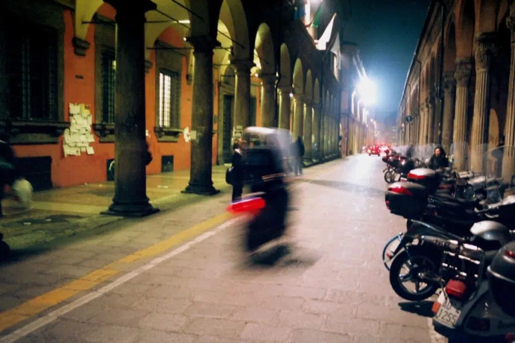 Le marché mondial de la sécurité routière pour deux-roues devrait atteindre les 3,3 milliards d'euros en 2035.